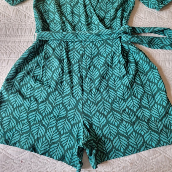 Boden Ruby Jersey Romper in Palm Leaf Patterned Jumpsuit Tie Waist Pockets US 2R - Picture 10 of 15